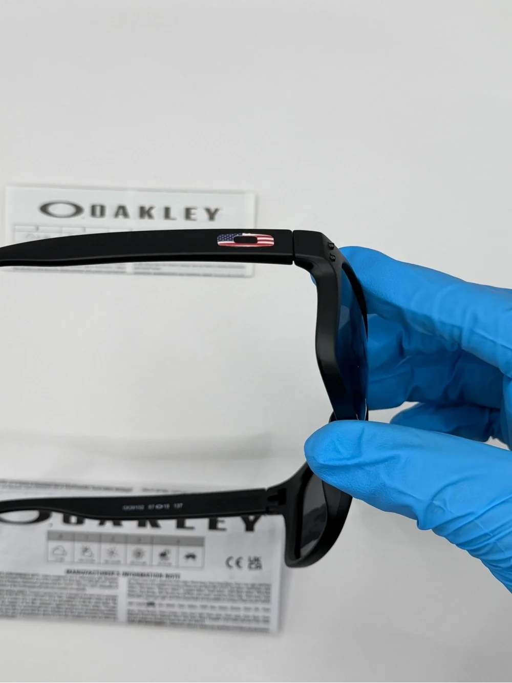 Oakley Holbrook 57/18 TEAM USA polarized lenses matte black frame sunglasses